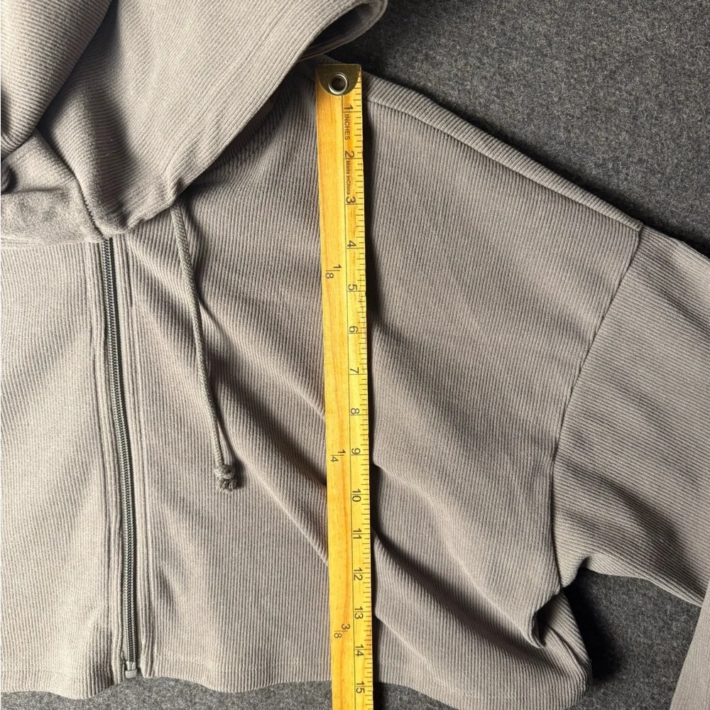 UNIVERSAL‎ THREAD WOMENS M HOODIE CROPPED FULL ZIP RIBBED TAUPE COQUETTE Y2K 90S - Picture 2 of 9